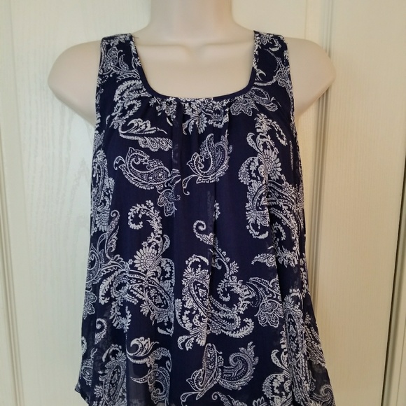 Sleeveless Top - Picture 1 of 3